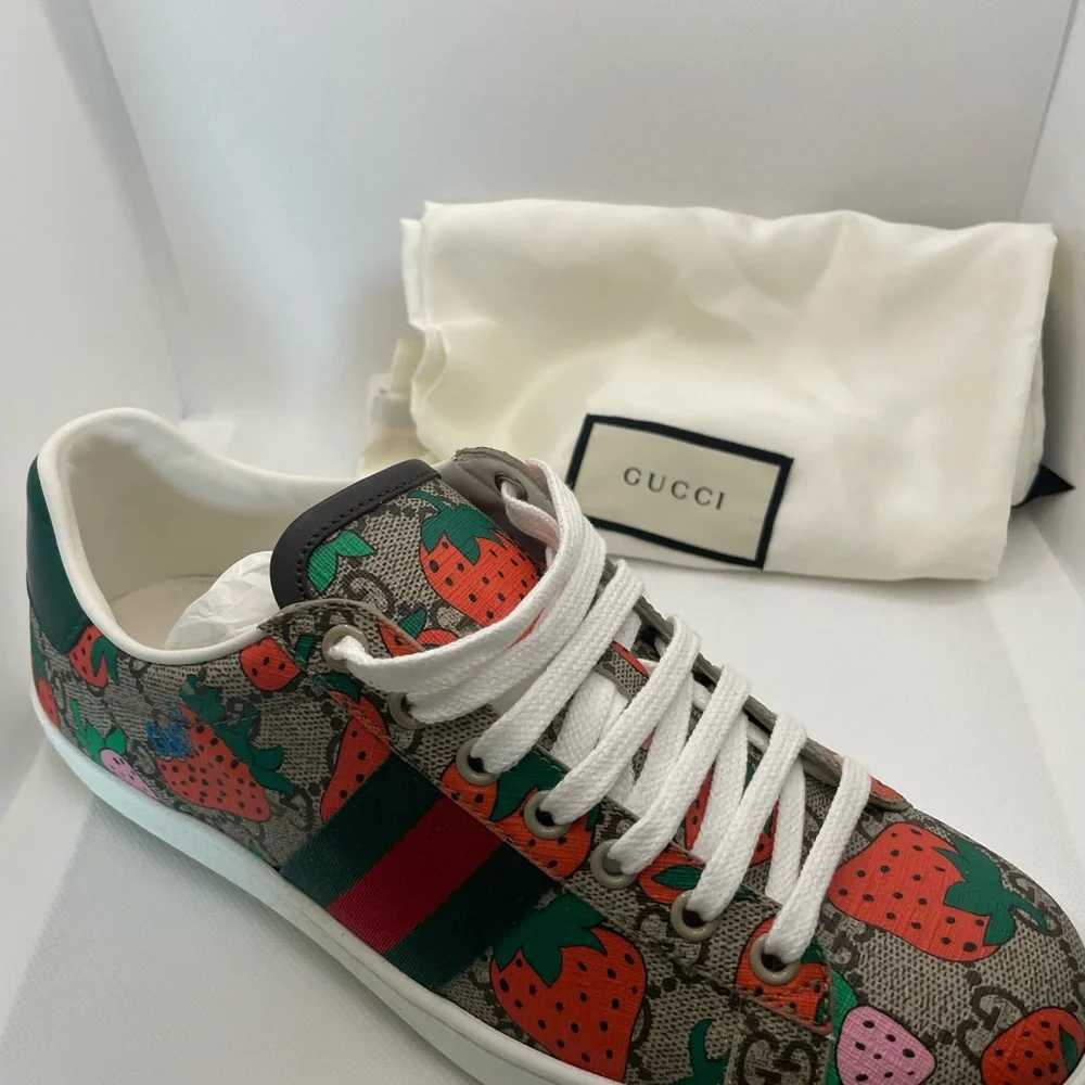 Authentic Gucci Strawberry Sneakers - Picture 3 of 8